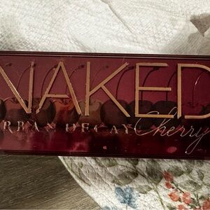Urban Decay Cherry Eyeshadow Palette